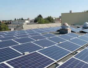 31,5 kWp csúcsteljesítményű napelemes rendszer a Nagykanizsai Batthyány Lajos Gimnázium épületén