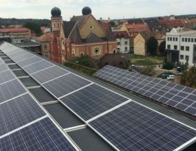 43 kWp csúcsteljesítményű napelemes kiserőmű a Zalaegerszegi Polgármesteri Hivatal épületein